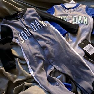 2 newborn onepeice suits